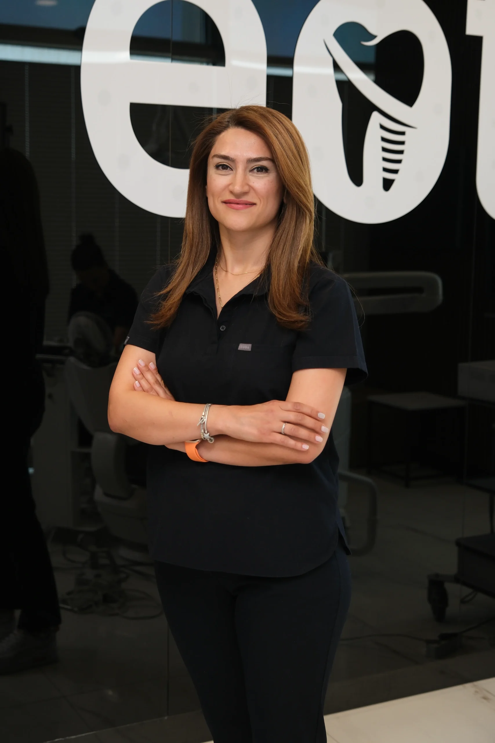 Uzm. Dt. Yasemin HAKSEVER SAMUNAHMETOĞLU, Ankara Diş Hekimi, Diş Doktoru, Dişçi, Kanal Tedavisi Uzmanı